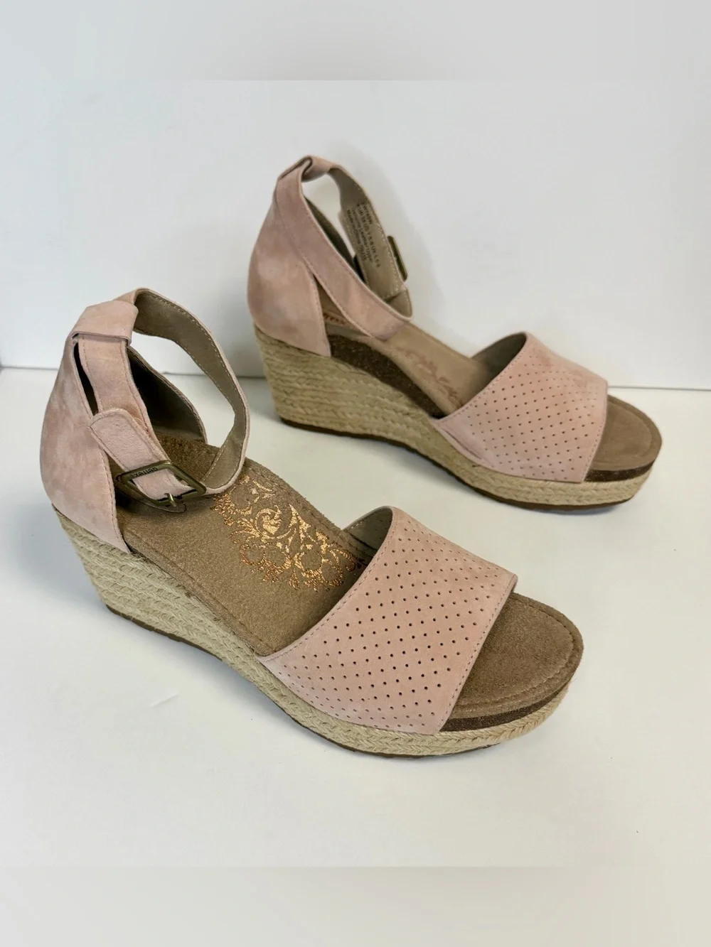 Aetrex – Women’s Miley, Blush Wedge Sandal. EU 38. New in Original Box.